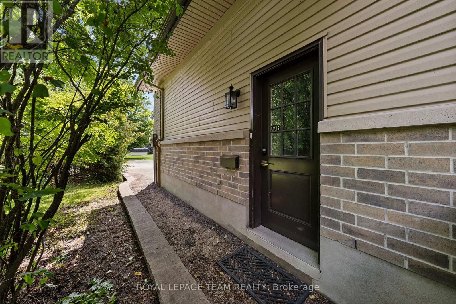 77 JUANITA AVENUE - Image 40