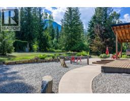 1808 Northview Drive, Revelstoke, BC V0E2S1 Photo 16