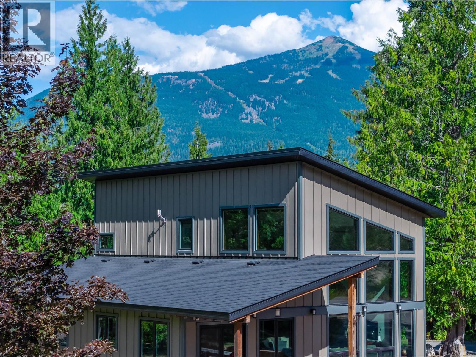 1808 Northview Drive, Revelstoke