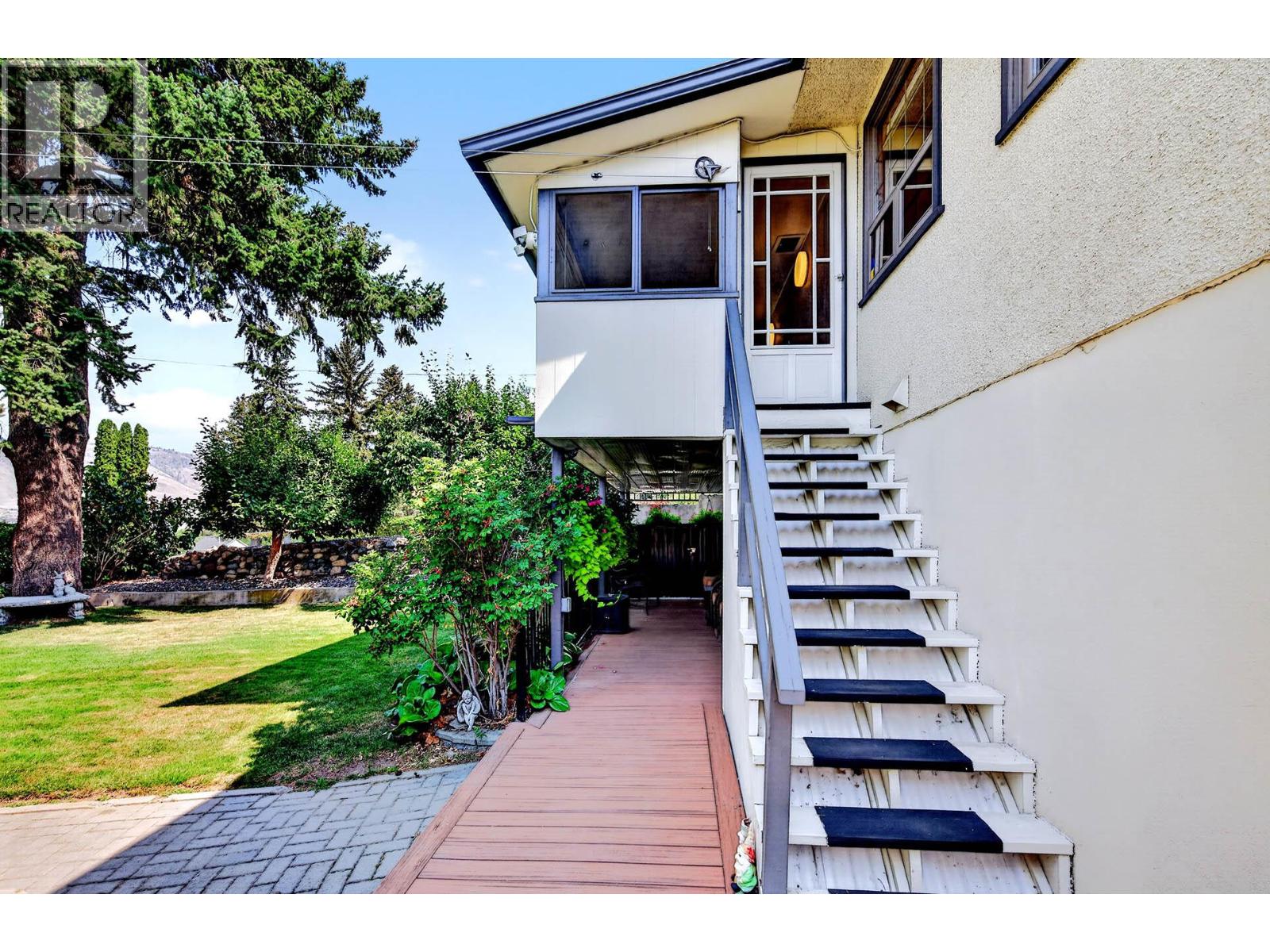 792 Munro Street - Image 40