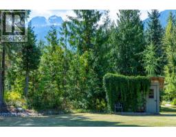 1808 Northview Drive, Revelstoke, BC V0E2S1 Photo 14
