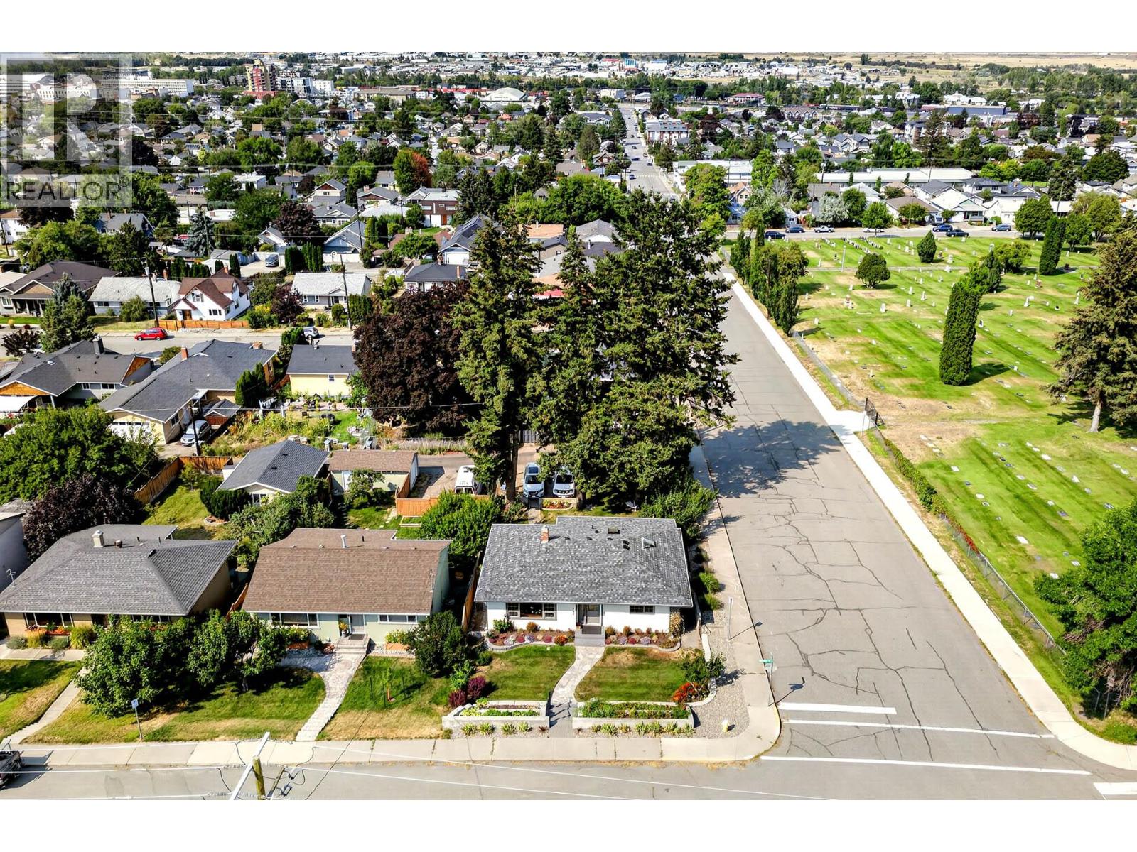 792 Munro Street - Image 54