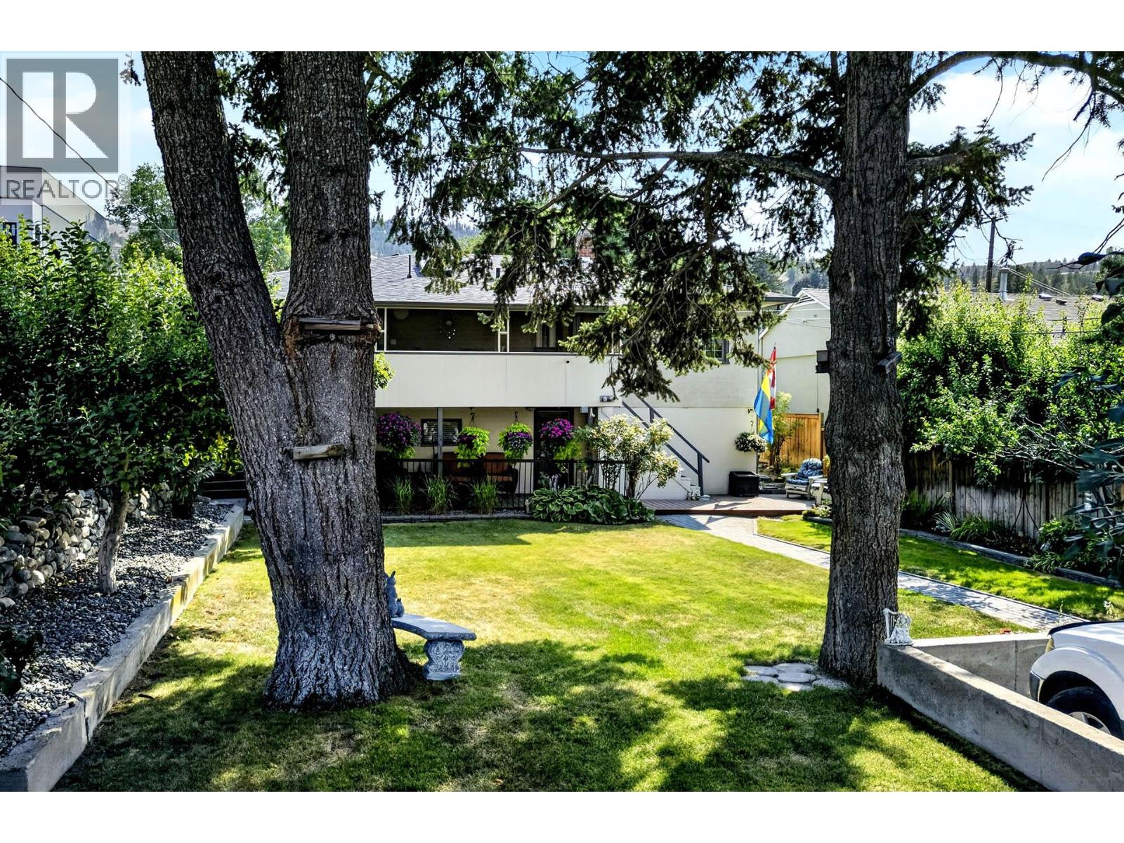 792 Munro Street - Image 57
