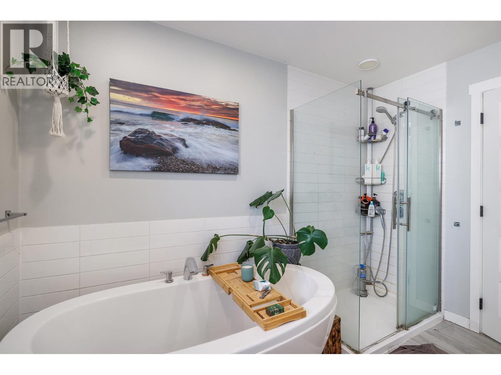  1185 Sunnyside Road, West Kelowna