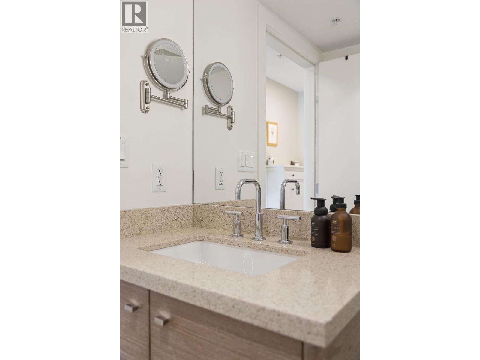 207 3732 MT SEYMOUR PARKWAY, North Vancouver