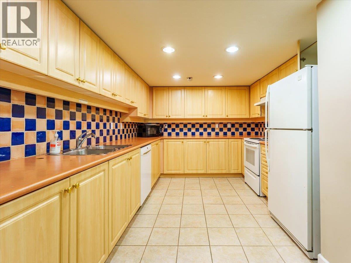 317 3629 DEERCREST DRIVE, North Vancouver