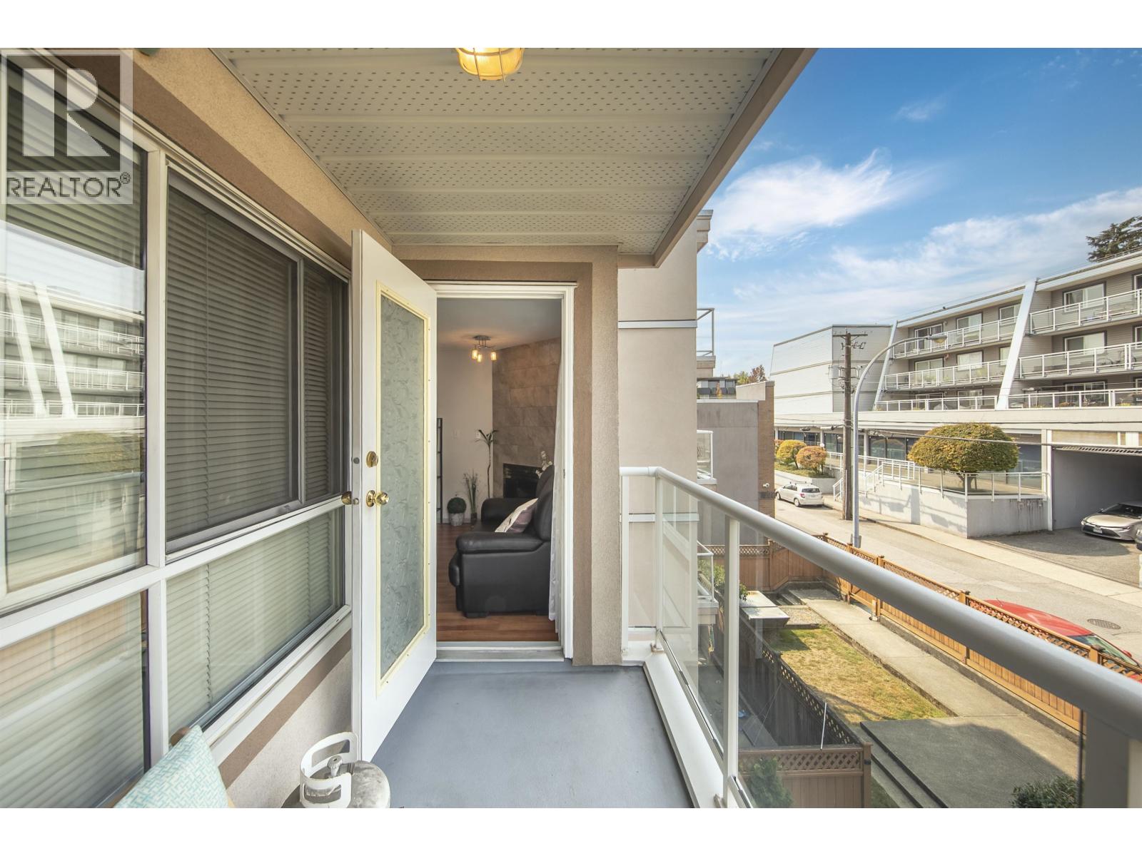410 525 AGNES STREET, New Westminster
