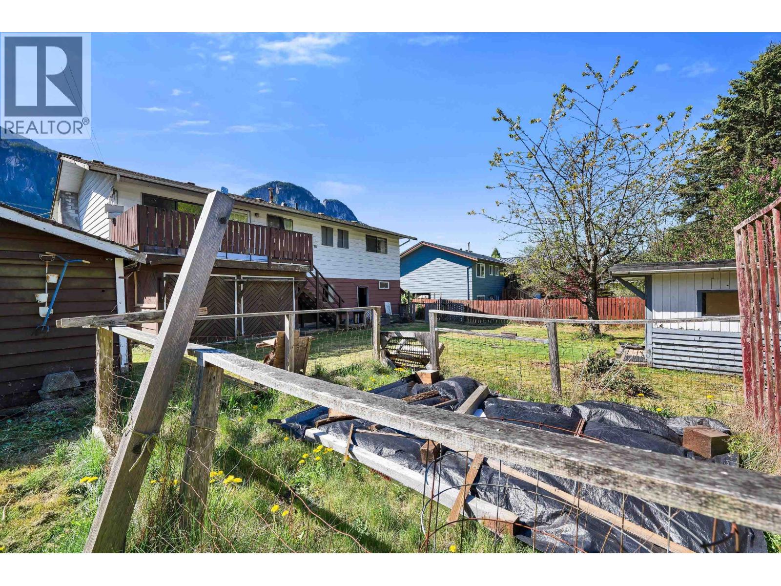 38319 WESTWAY AVENUE, Squamish