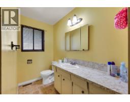 38319 Westway Avenue, Squamish, BC V8B0W6 Photo 16