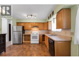38319 Westway Avenue, Squamish, BC V8B0W6 Photo 8