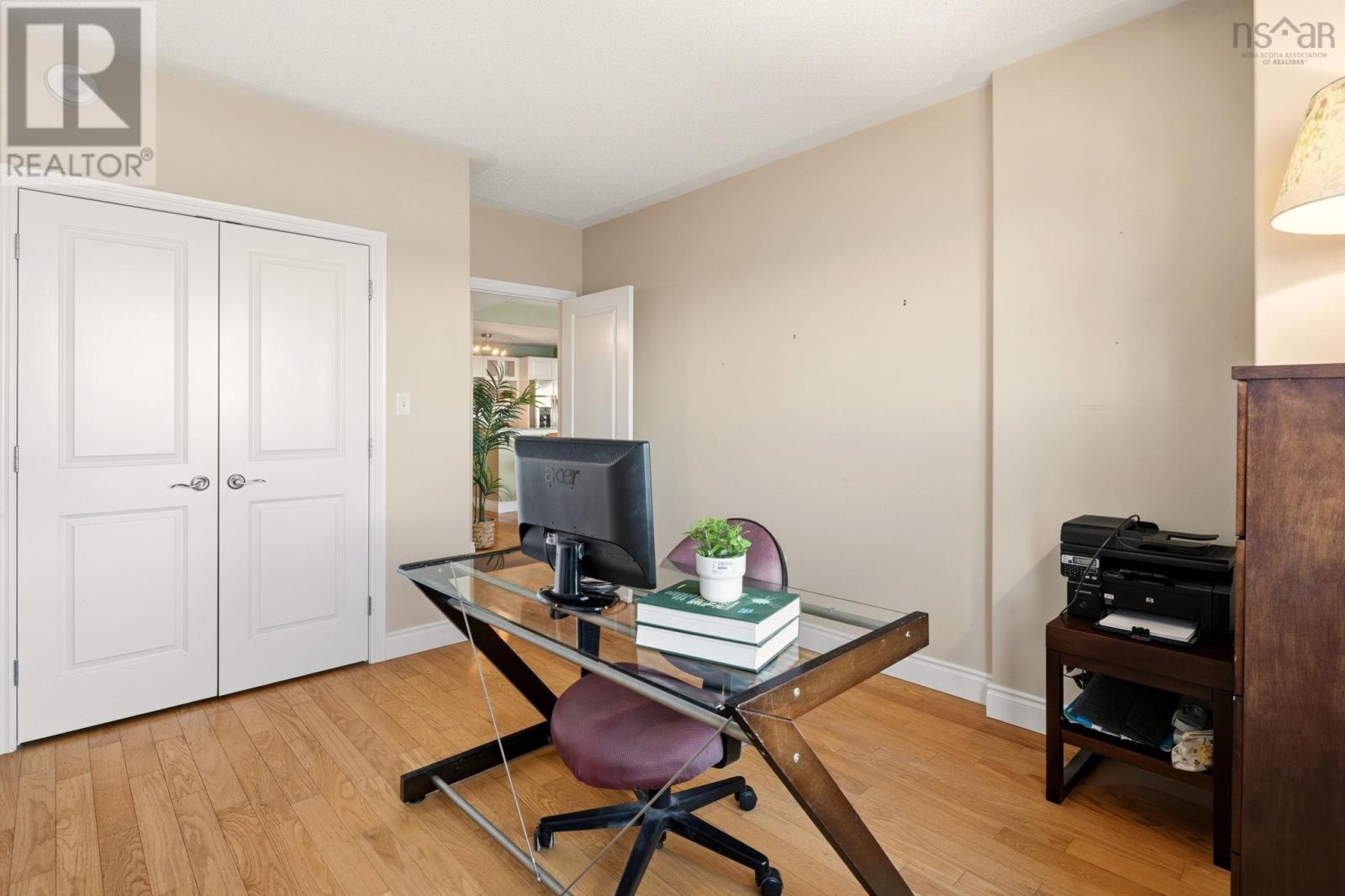 #304 647 Bedford Highway - 21