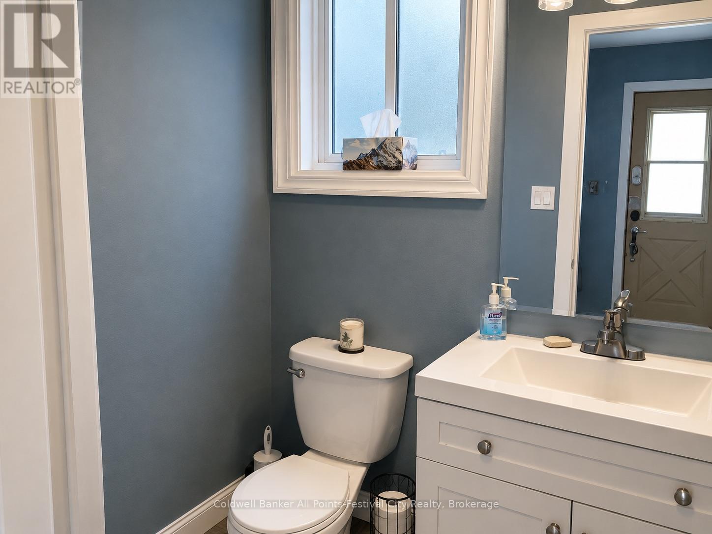 43 MADDISON STREET E - Image 12
