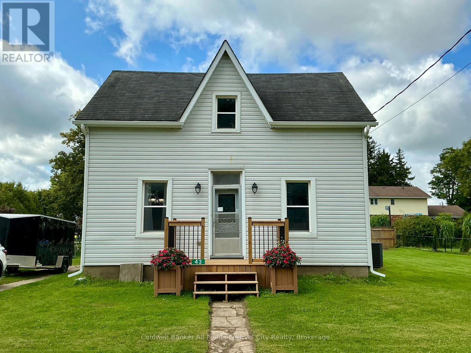 43 MADDISON STREET E - 2