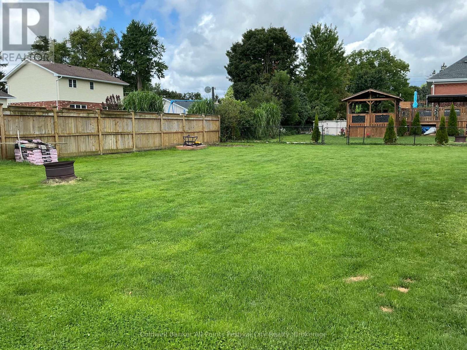 43 MADDISON STREET E - Image 30