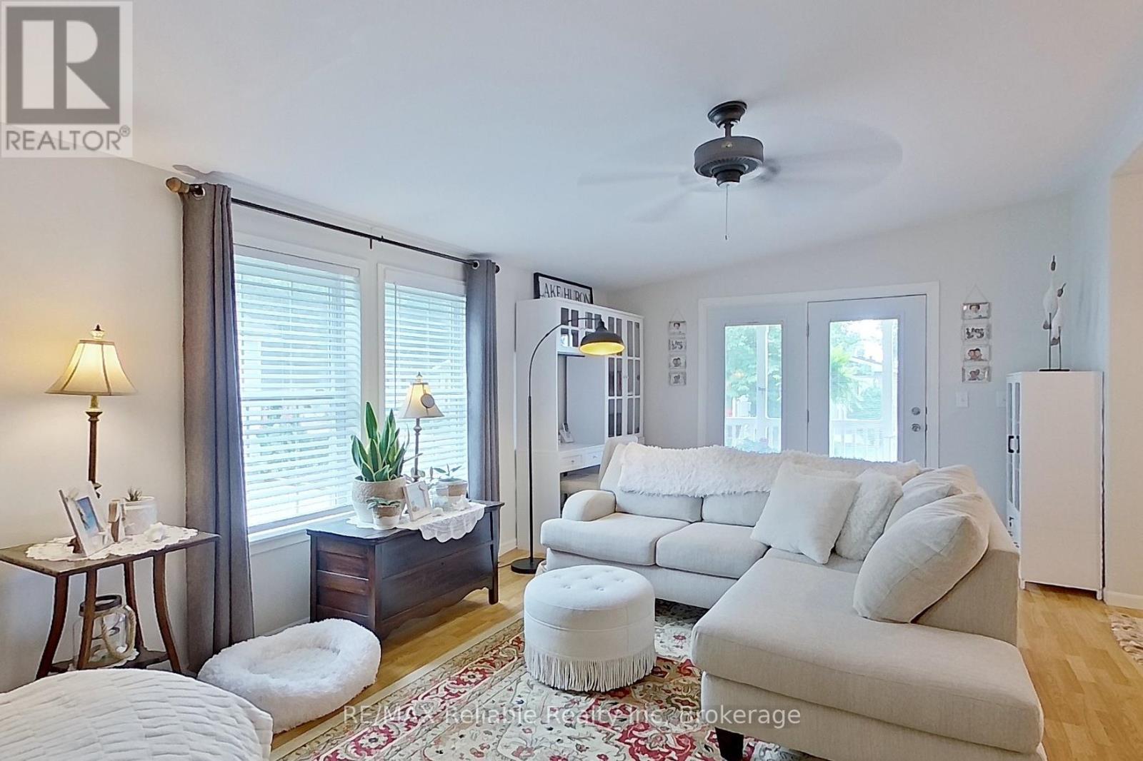 52 CHEROKEE LANE - 11