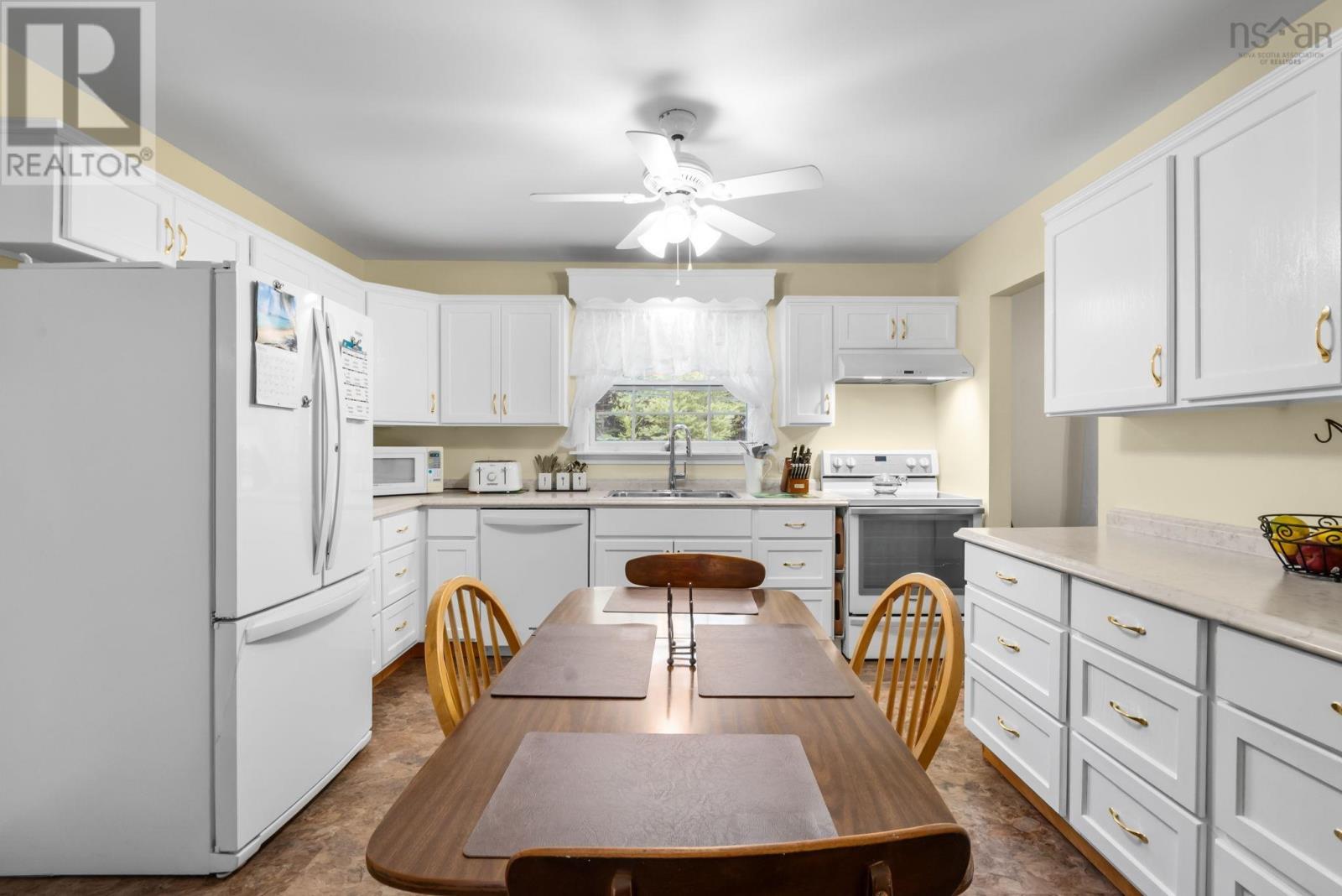 101 Etter Road - 11