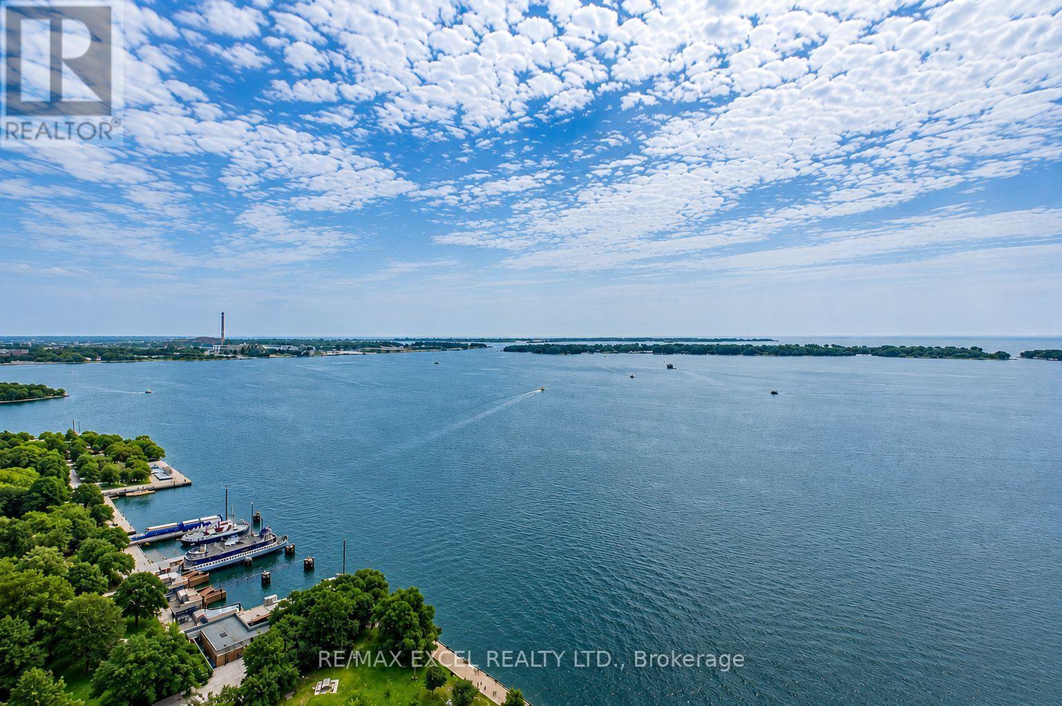 Property for sale at 3403 - 65 HARBOUR SQUARE