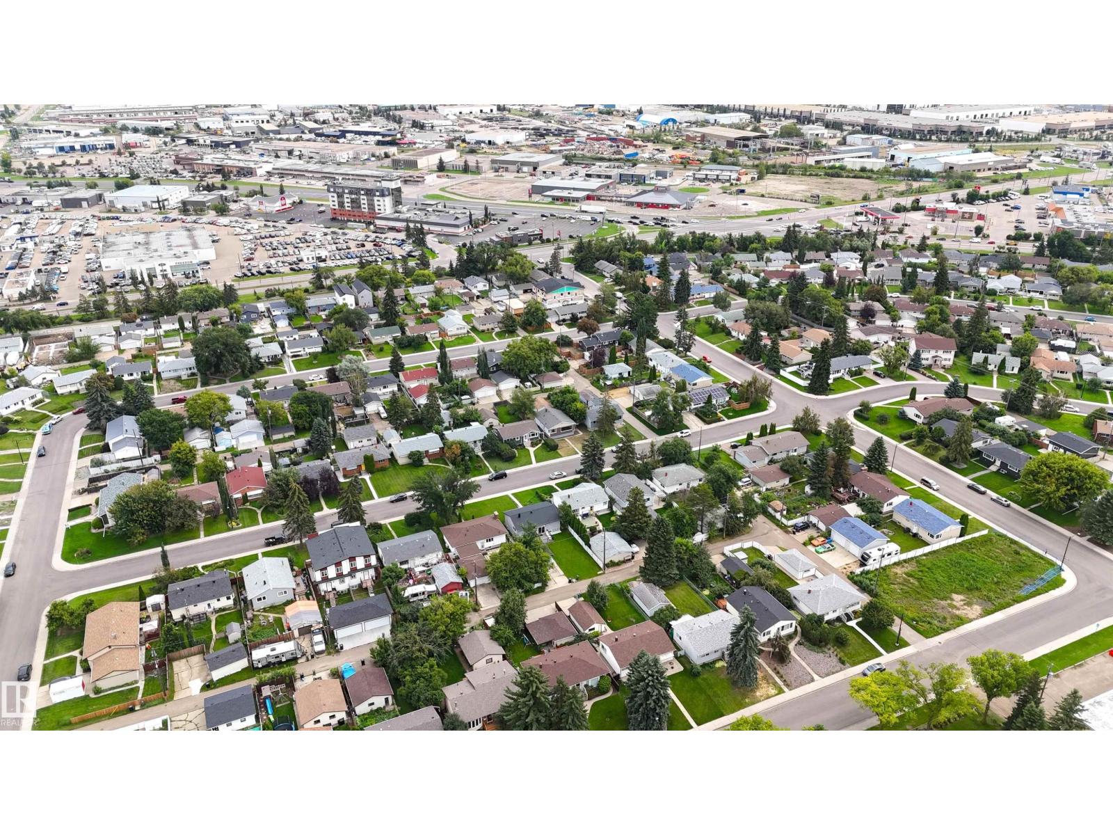 7311 77 ST NW - Image 11