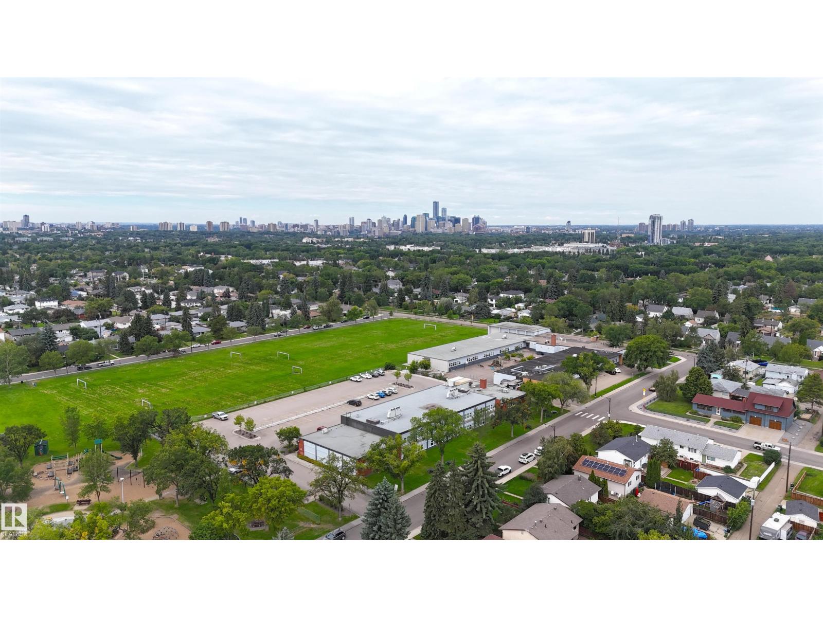 7311 77 ST NW - 12