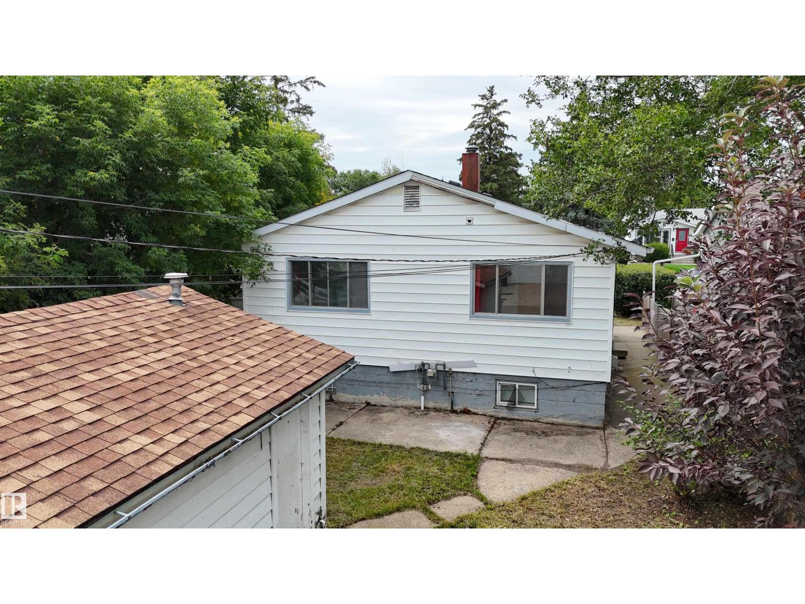 7311 77 ST NW - Image 8
