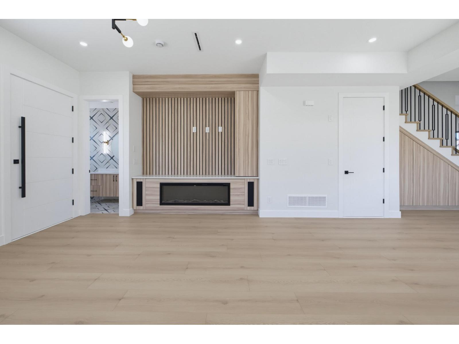 8524 CEDAR STREET, Mission
