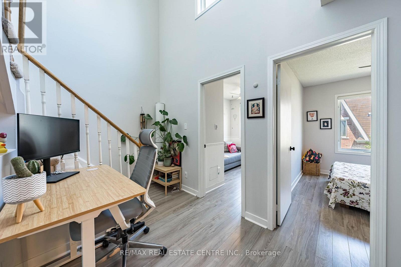 #920 16 LAIDLAW STREET - 13