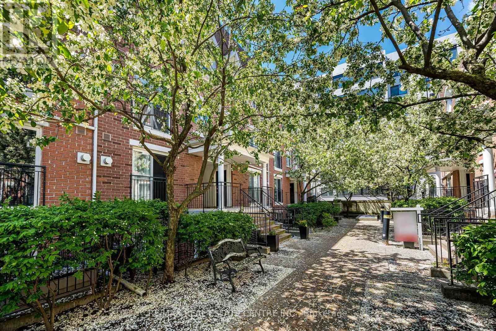 #920 16 LAIDLAW STREET - 2