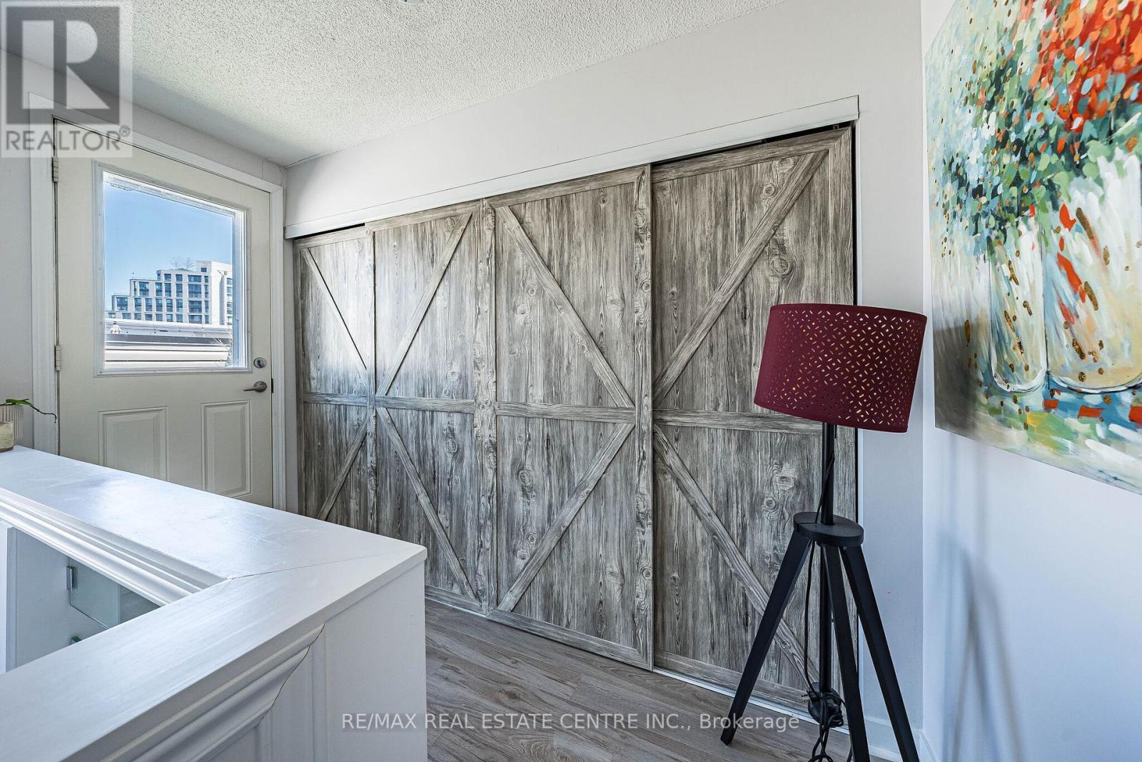 #920 16 LAIDLAW STREET - Image 29
