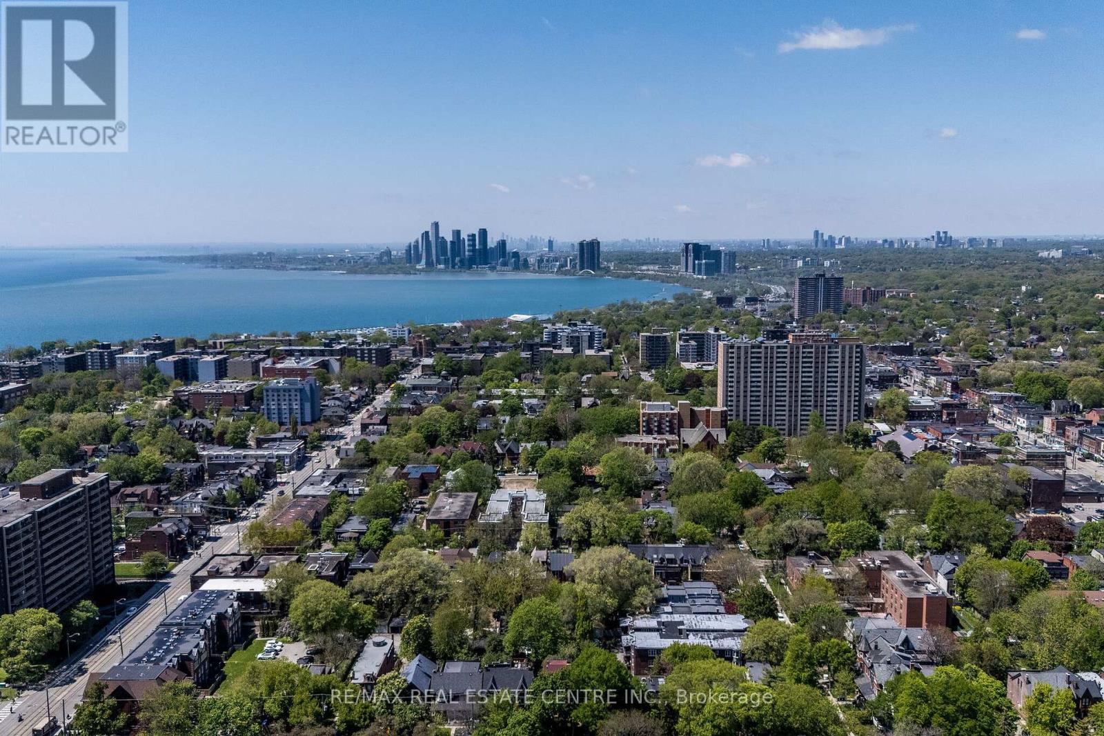 #920 16 LAIDLAW STREET - Image 35