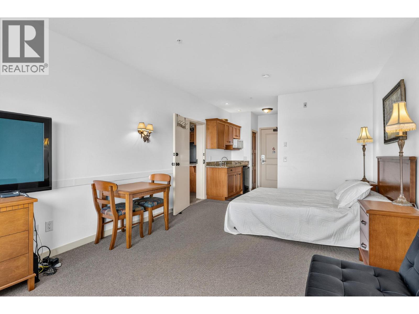 255 Feathertop Way Unit# 207, Big White