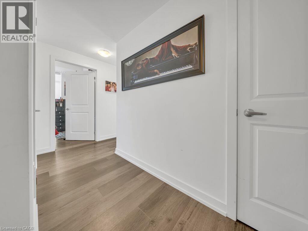 #812 470 DUNDAS Street E - 10