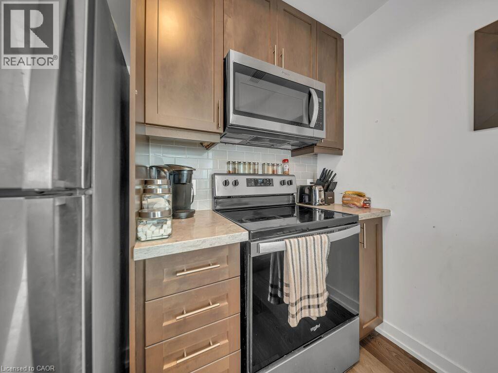#812 470 DUNDAS Street E - 15