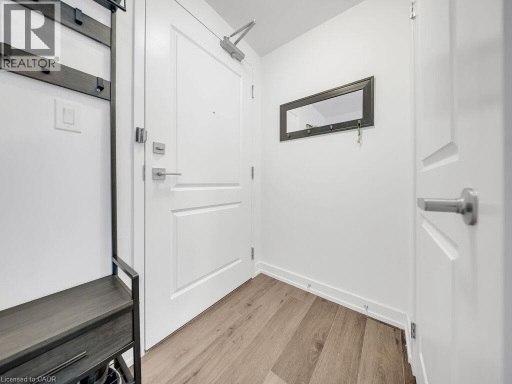 #812 470 DUNDAS Street E - 11