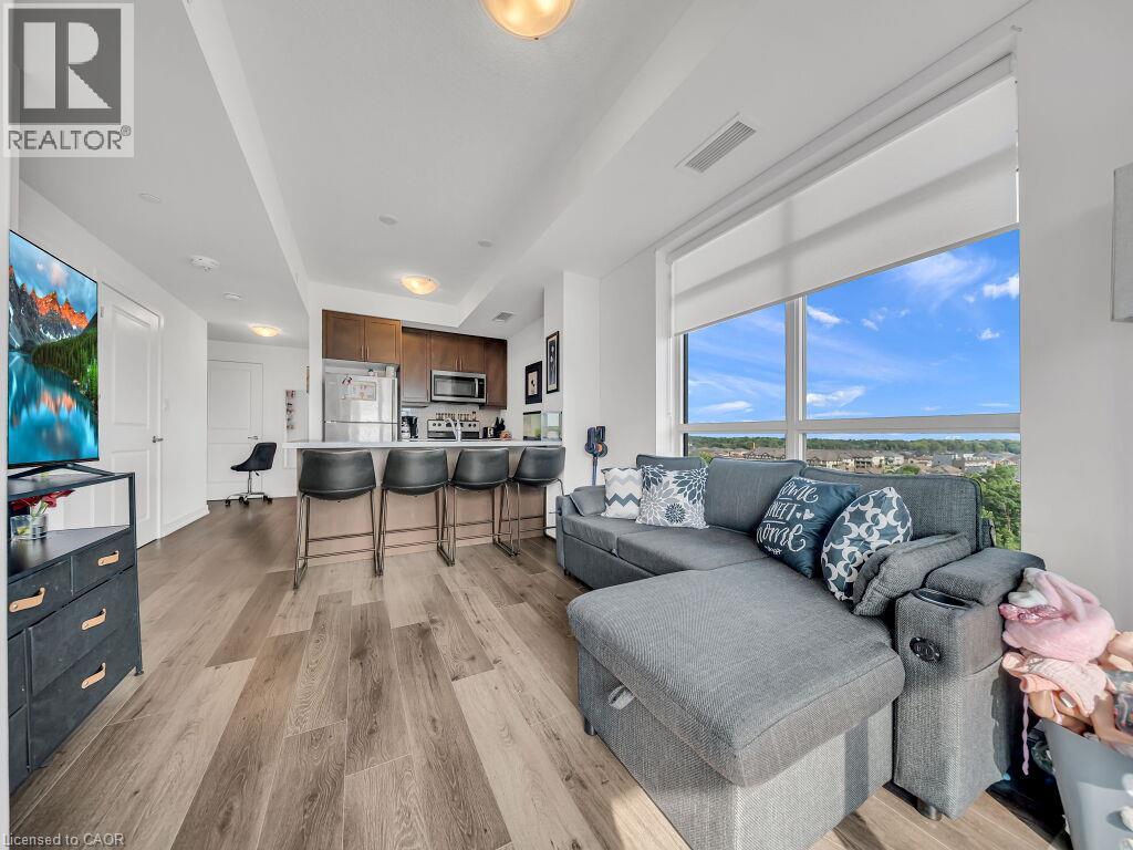 #812 470 DUNDAS Street E - 13