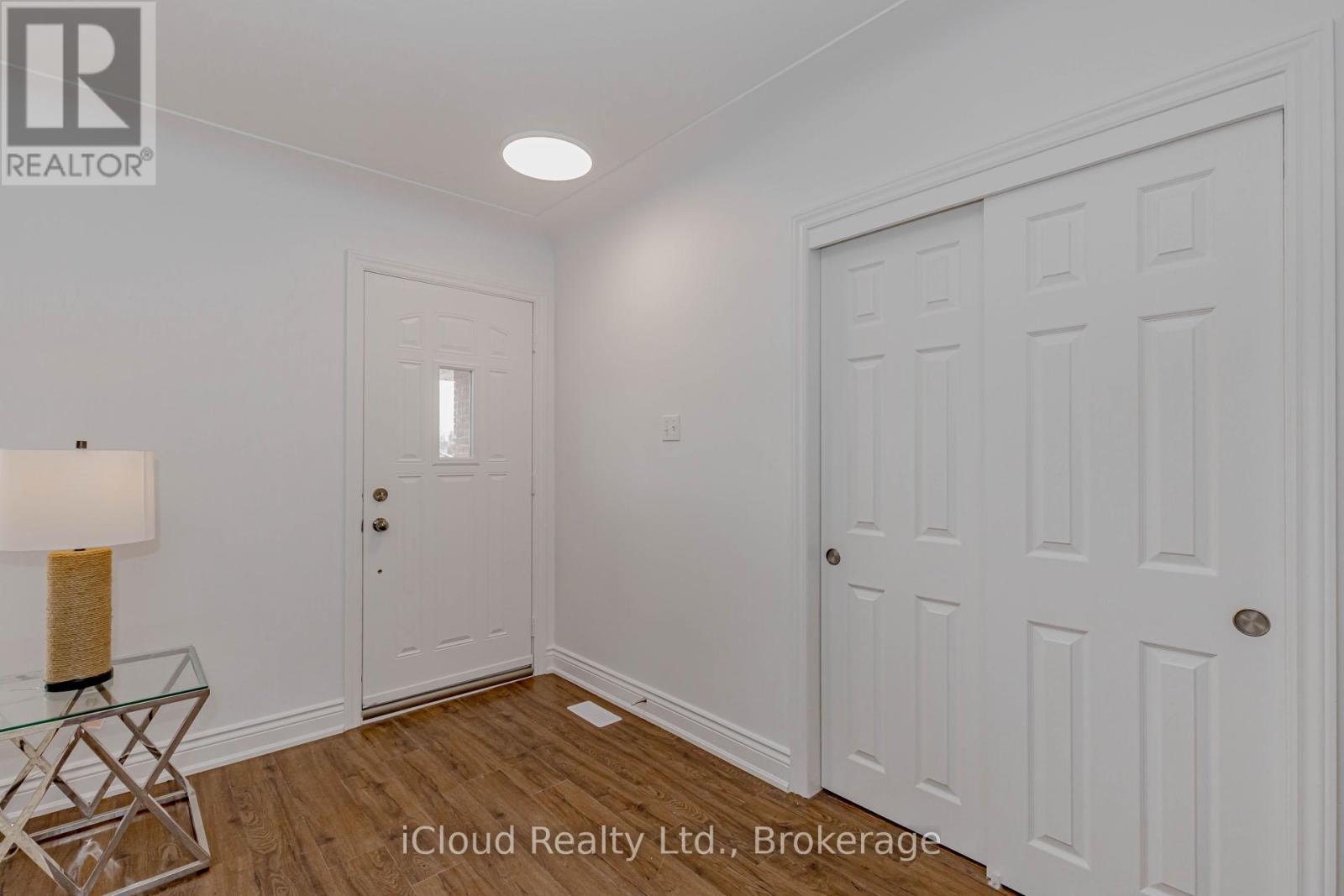 28 HOFFMAN STREET - 12