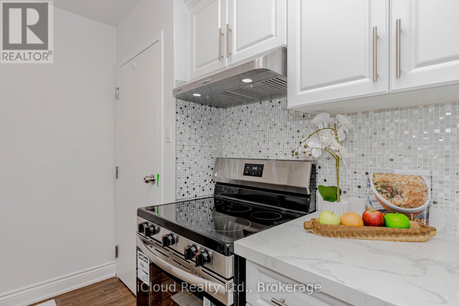 28 HOFFMAN STREET - Image 19