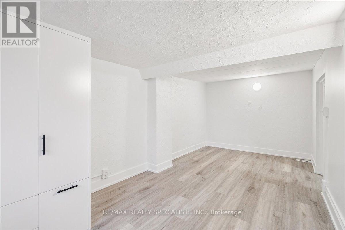 183 MARKET STREET - Image 31