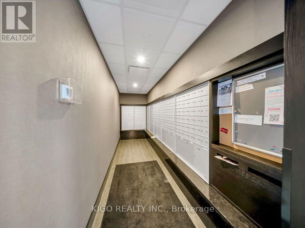 #812 470 DUNDAS STREET S - 26