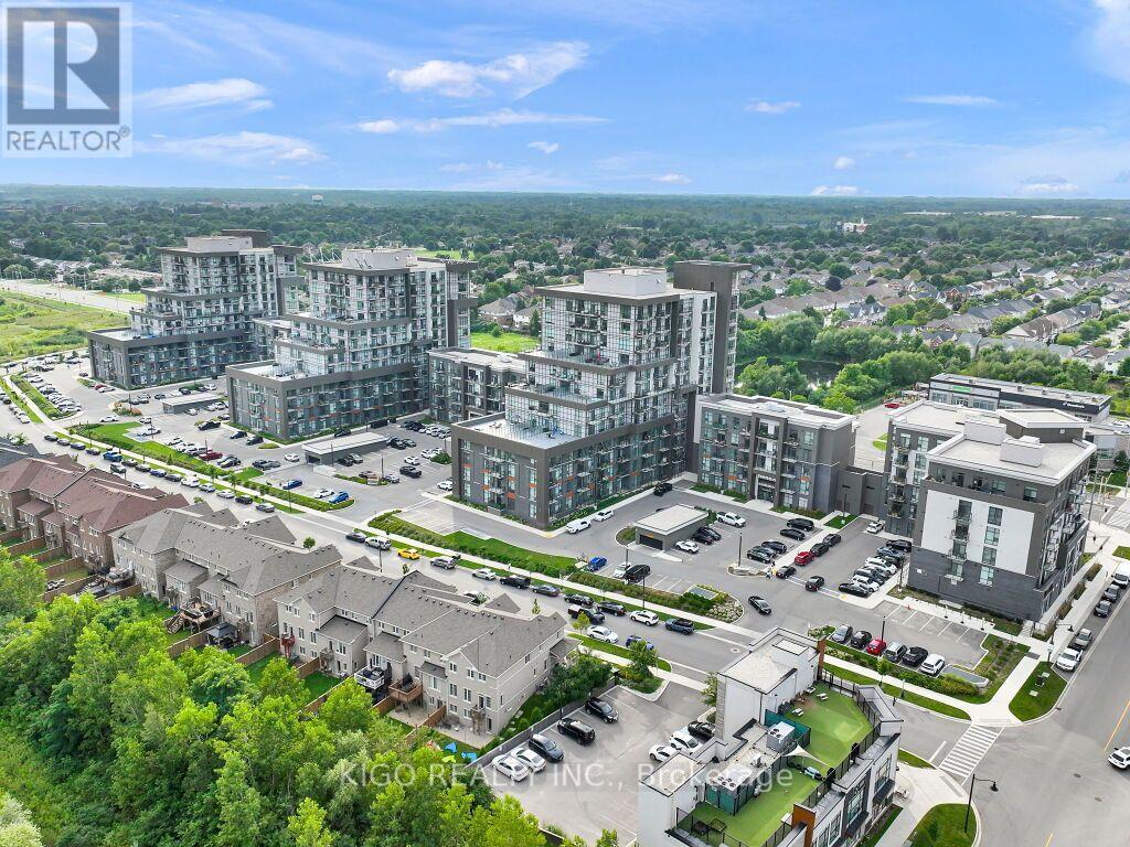 #812 470 DUNDAS STREET S - Image 25