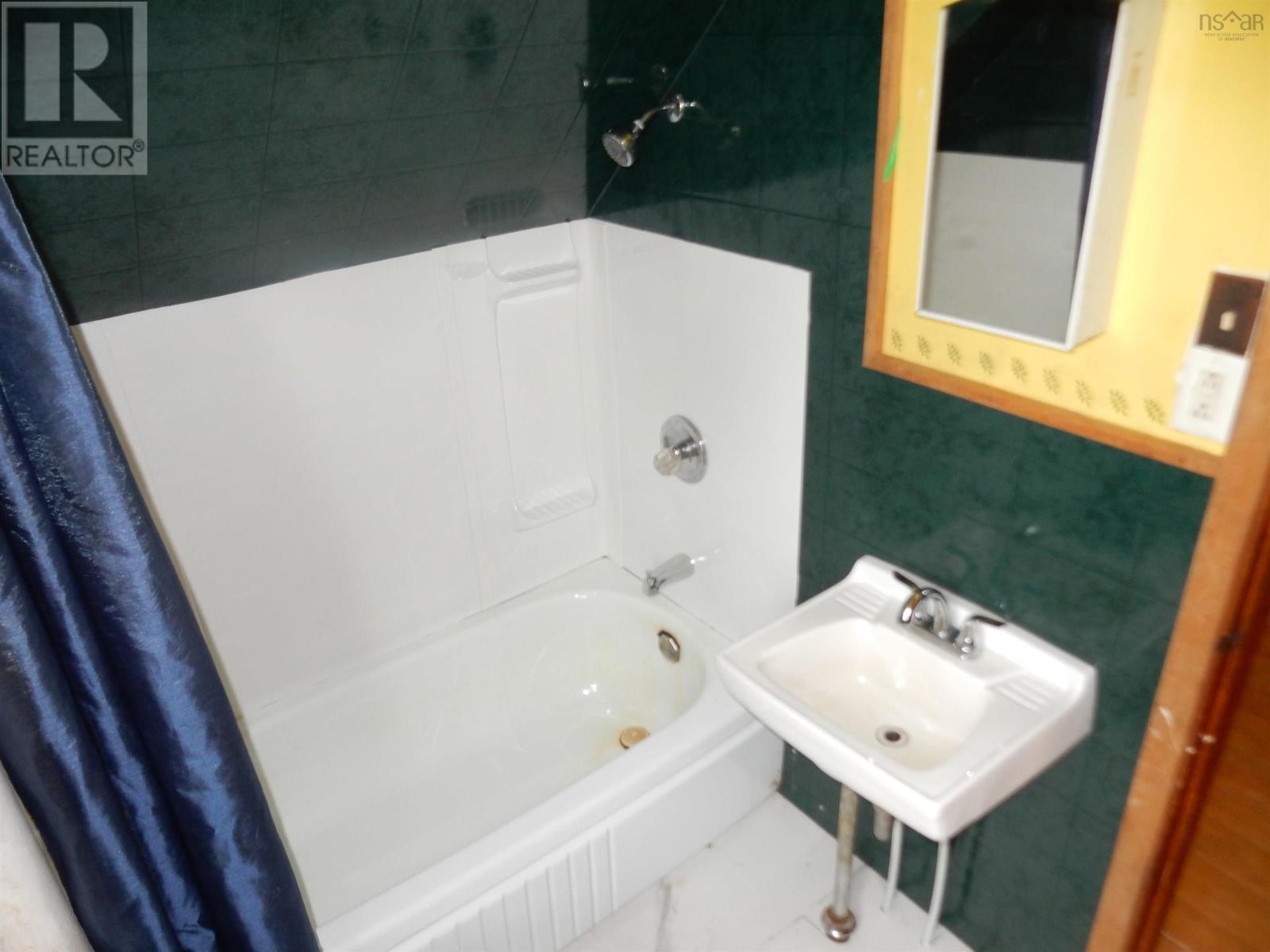 644 St Marys Road - 15