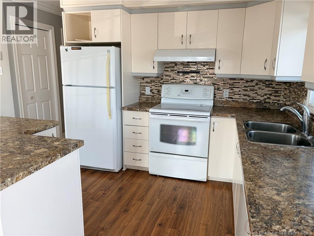 764 Rue Champlain Street - 13
