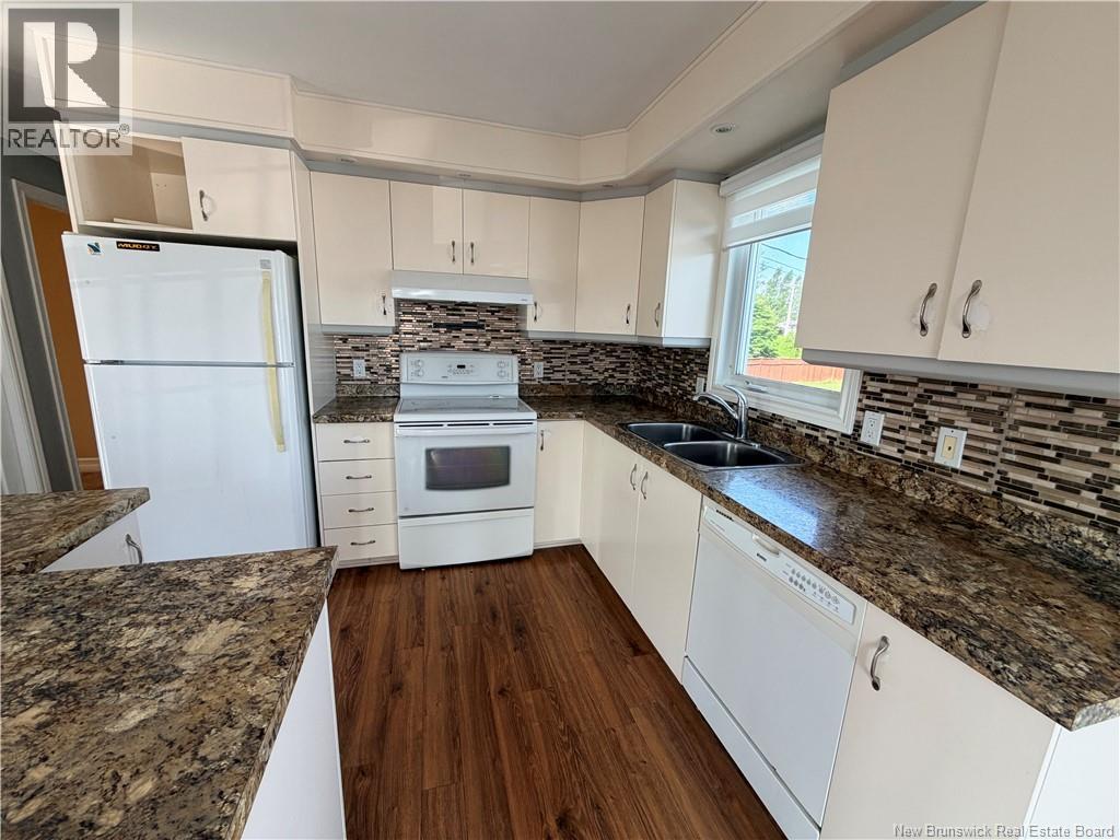 764 Rue Champlain Street - 14