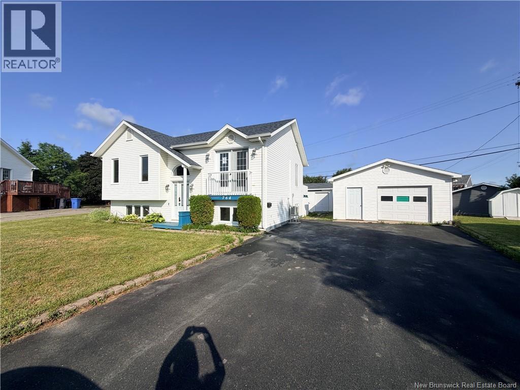 764 Rue Champlain Street - 2