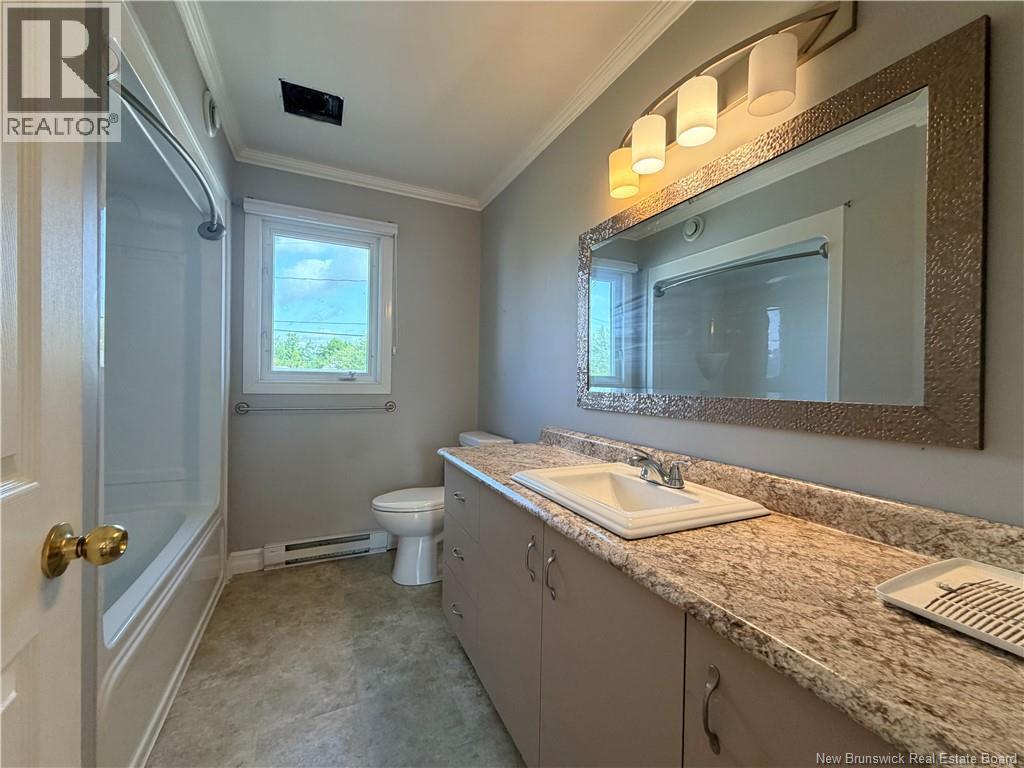 764 Rue Champlain Street - 28