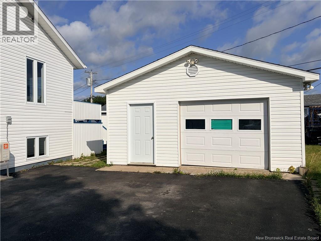 764 Rue Champlain Street - 3