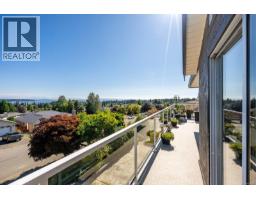 Kitchen - 757 Bowen Dr, Campbell River, BC V9H1S2 Photo 14