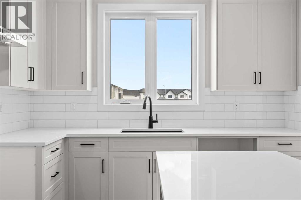 72 Amblefield View NW - 15