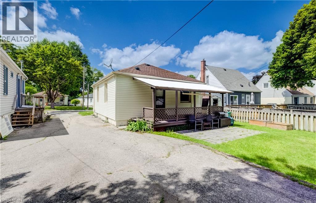 34 ST CLAIR Avenue - Image 25
