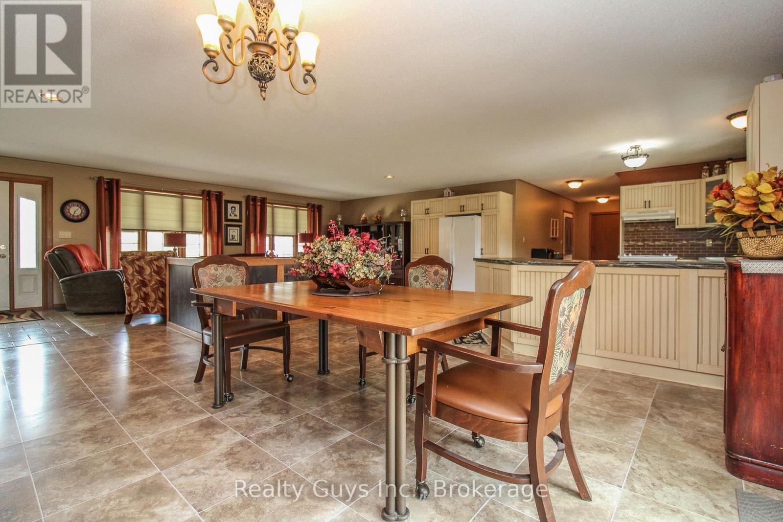 668 BREALEY DRIVE - Image 14
