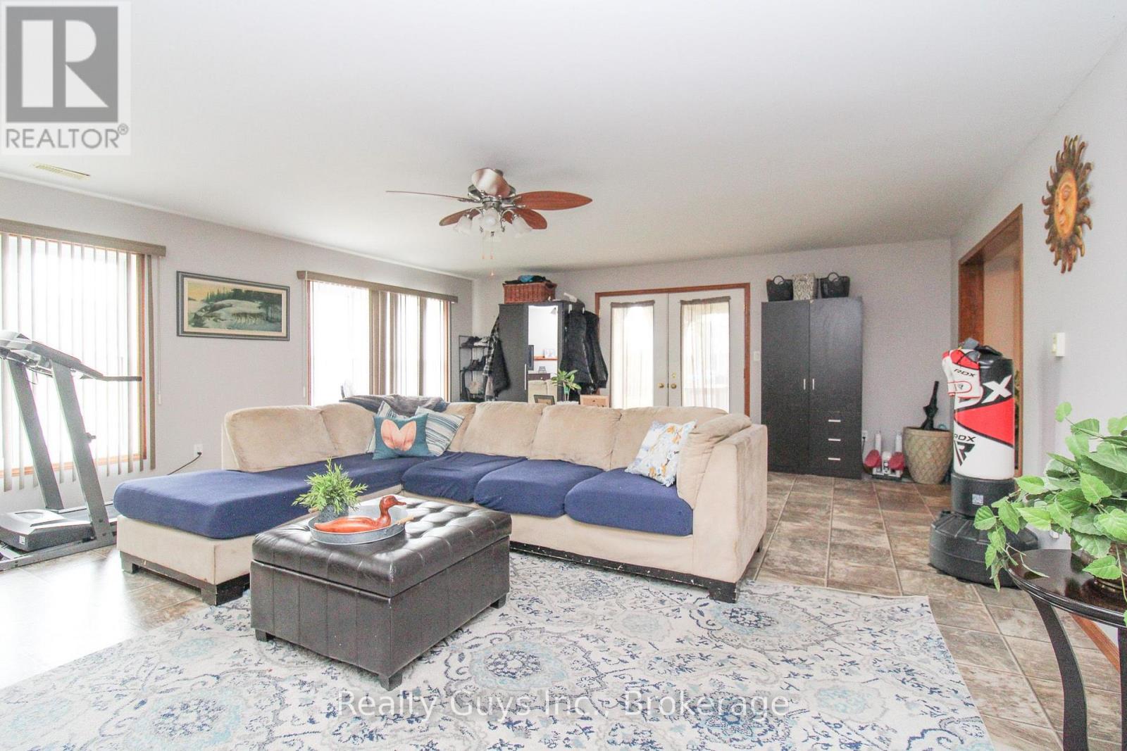 668 BREALEY DRIVE - Image 48